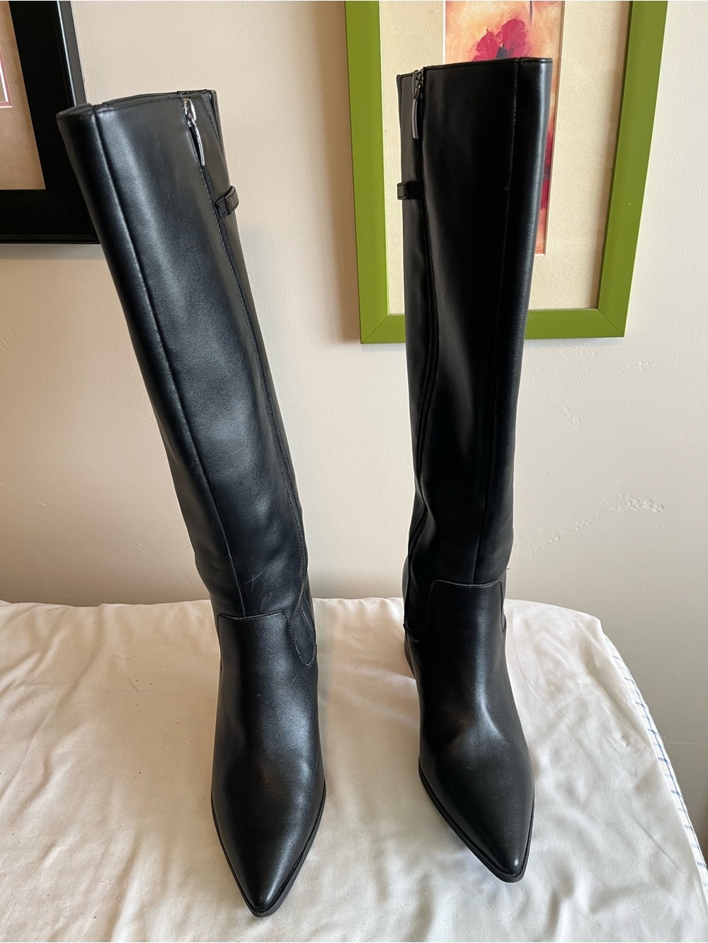 Aqua College Classic Black Knee-High Pointed Toe Women's Boots